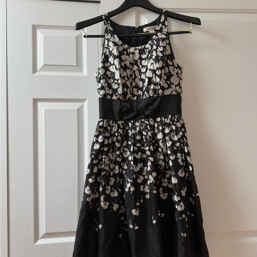 White House Black Market Black Sleeveless Formal Dress